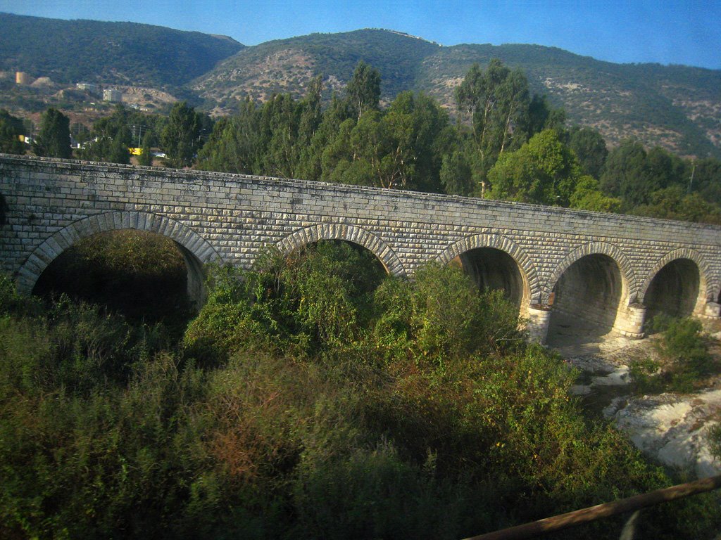 An old Turkish bridge near Kiryat Tivon, Кирьят-Тивон
