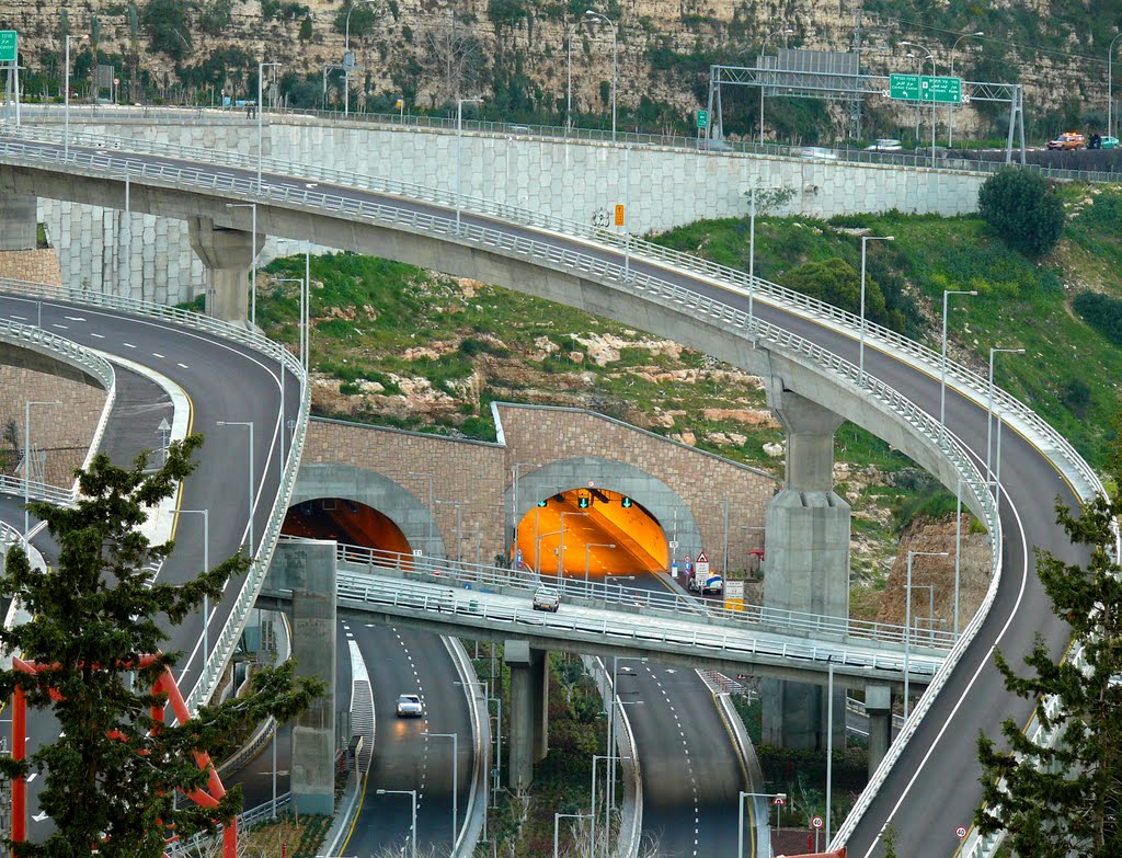 The Carmel Tunnels, a view from Abba Hillel Silver, Haifa (26-MAR-11), Хайфа