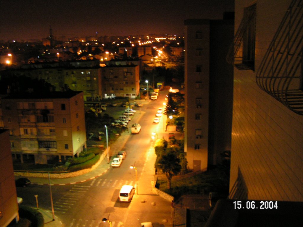 Itzhak Nisim str. Holon. At night, Бат-Ям