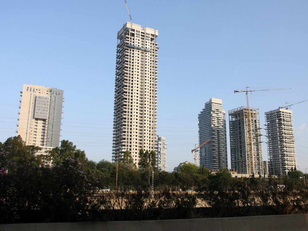 New Tel Avivic buildings, Гиватаим