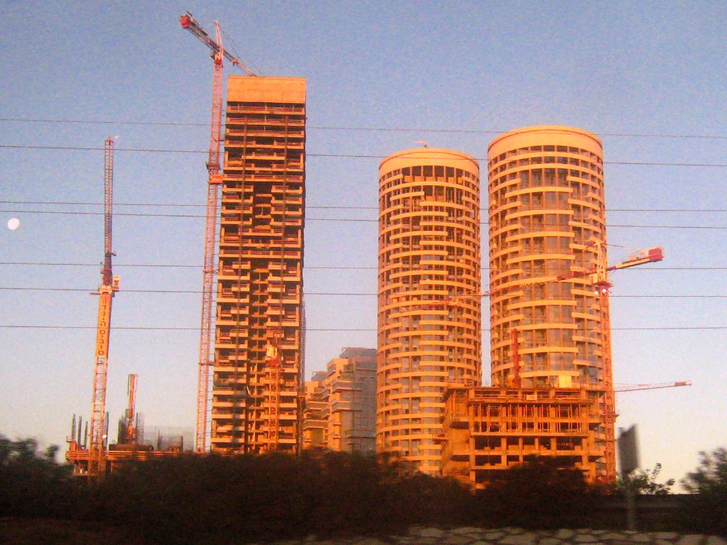 Yoo Towers, Гиватаим