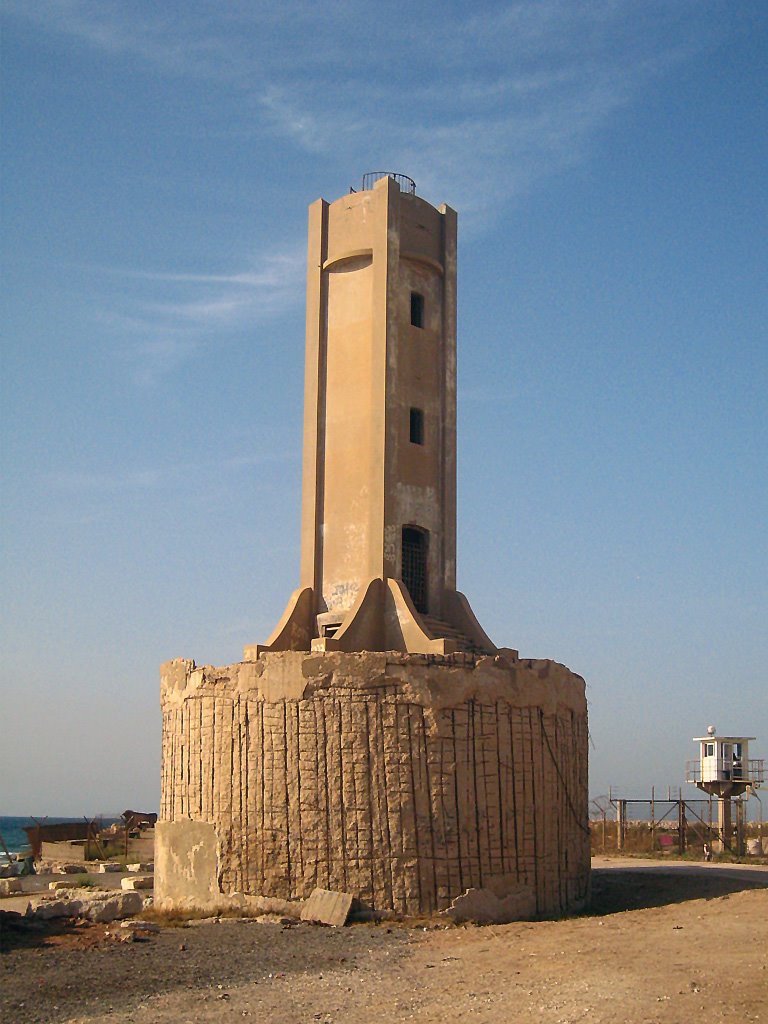 The old Tel-Kudadi lighthouse, Рамат-Хашарон