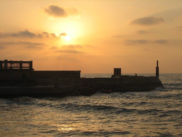 Sunset in Tel Aviv port, Тель-Авив