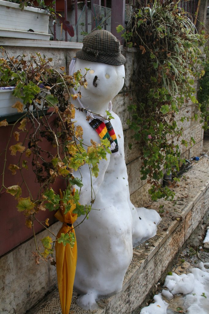 Jerusalem, First snow of 2008, Snowman joy, Иерусалим