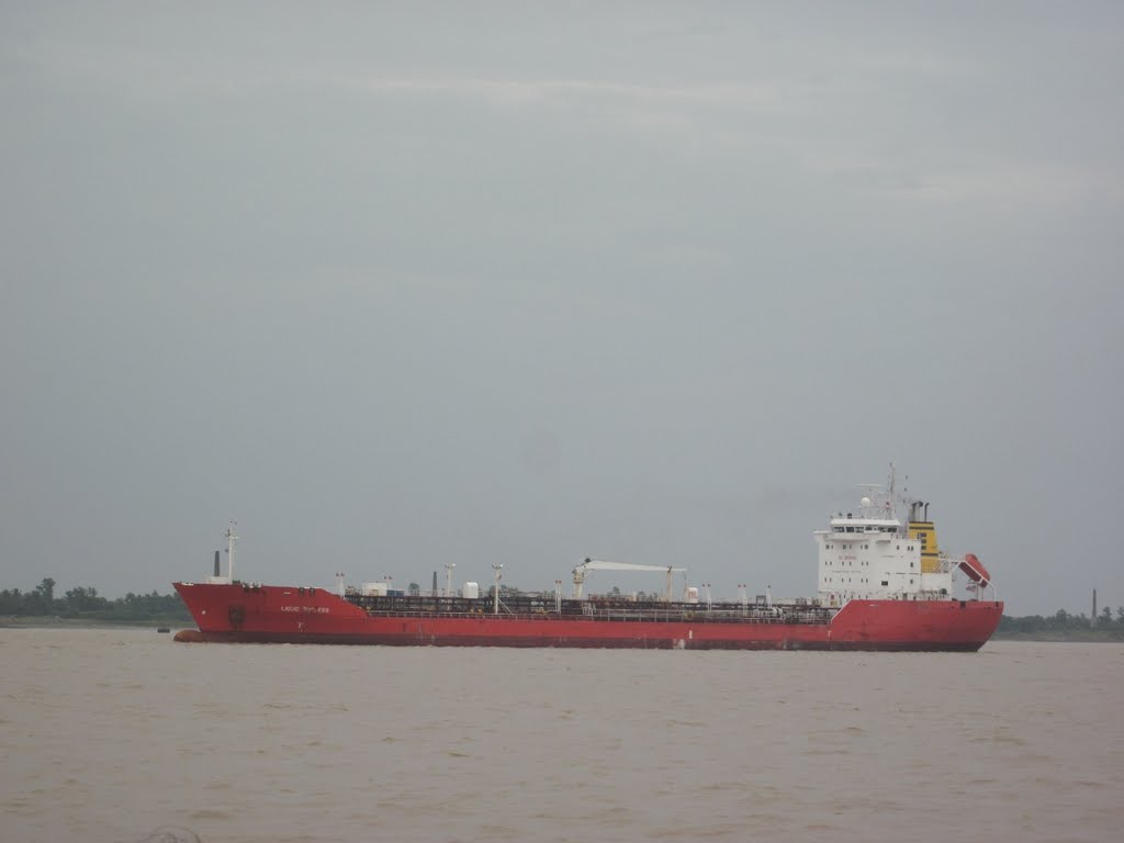 a red ship in hugli, Бхатпара