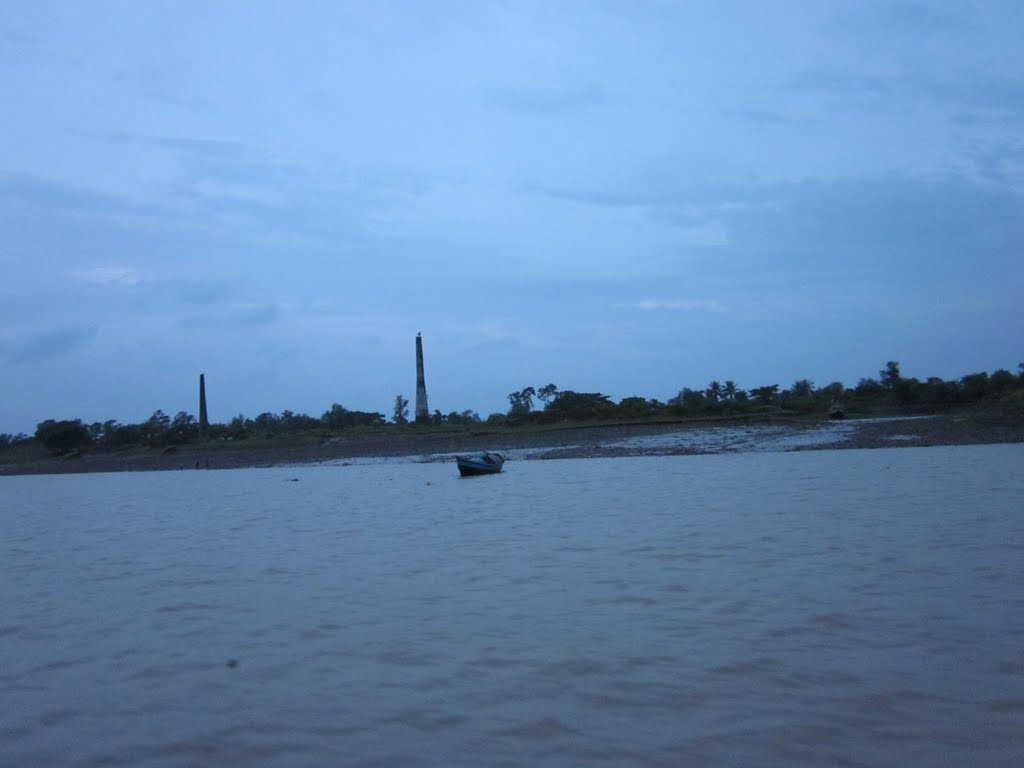 hugli river near to diamond harbour, Кхарагпур