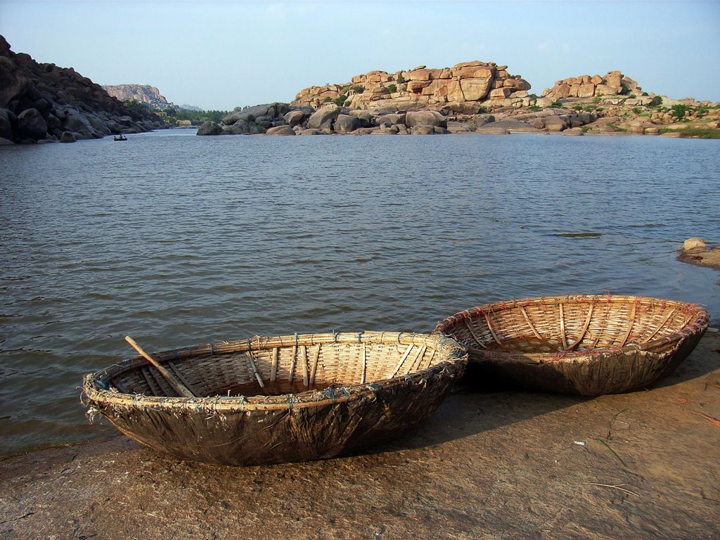 Embarcaciones junto al río, Бияпур
