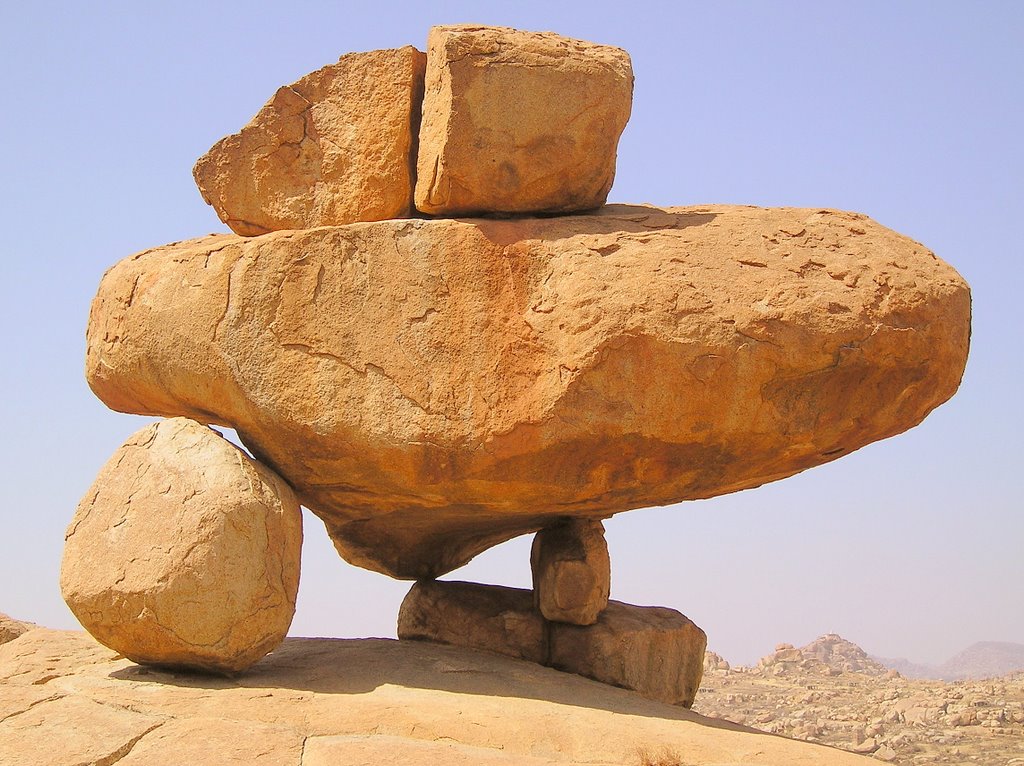 Balancing boulders, Давангер