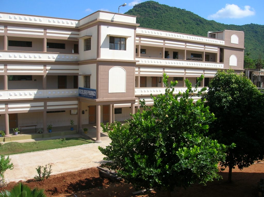M.R. College of Pharmacy, Визианагарам