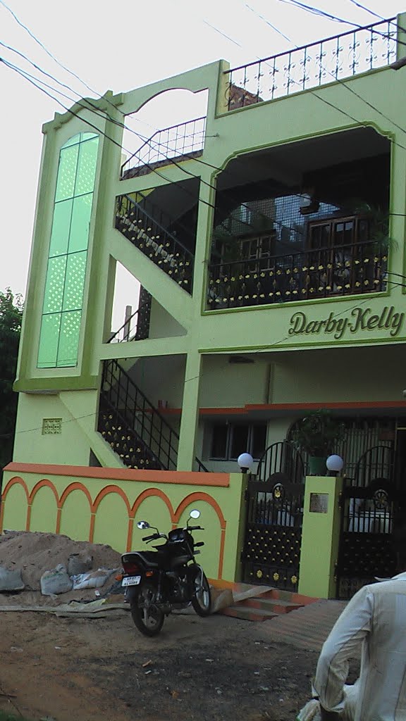 Darby Kelly mansions, Тенали