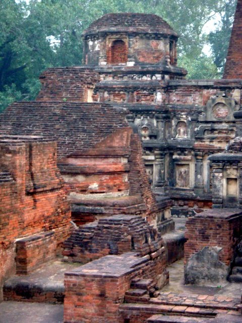 Templo ruinas Universidad de Nalanda, India, Беттиах
