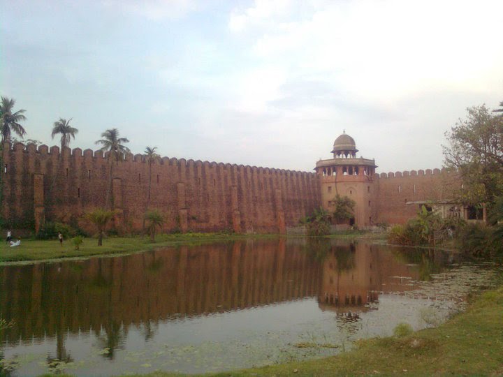 Darbhanga kila wall, Дарбханга