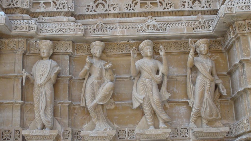 Sculptures of Swaminarayan Mandir - Gondal.....https://www.youtube.com/watch?v=Kusg8icxhQg, Гондал