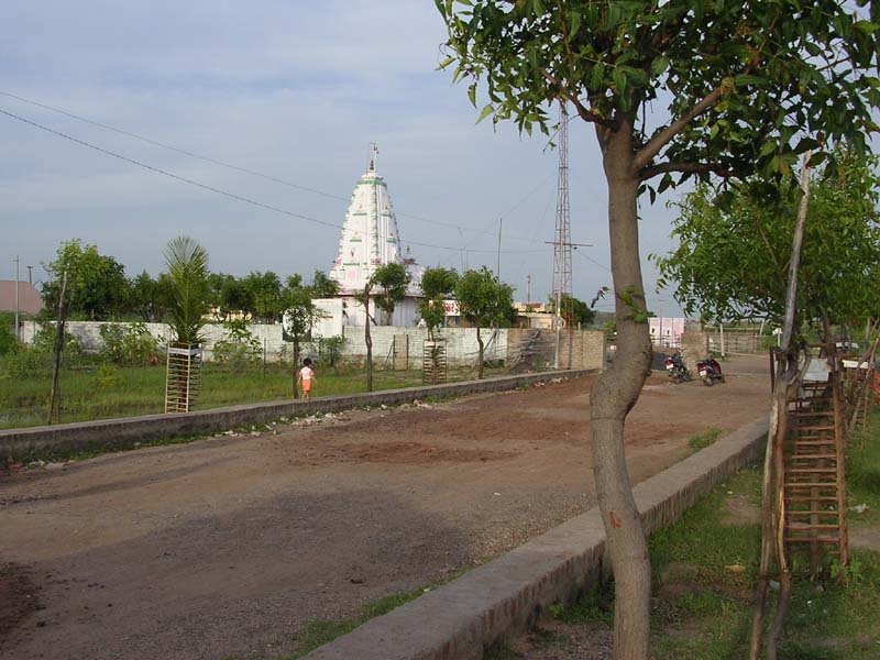 Ganpati Fatsar, Дхорайи
