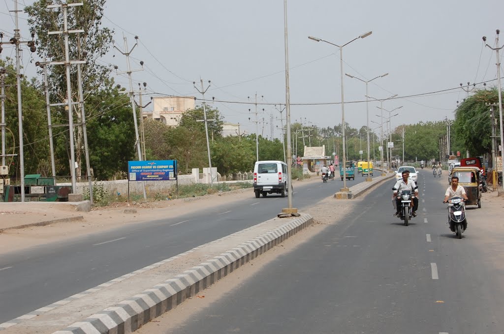 DPAK MALHOTRA, Way S.T. Bus Stand to Upasana Circle, Surendernagar, गुजरात भारत Gujarat Bharat ગુજરાત ભારત દેશનું, Йодхпур