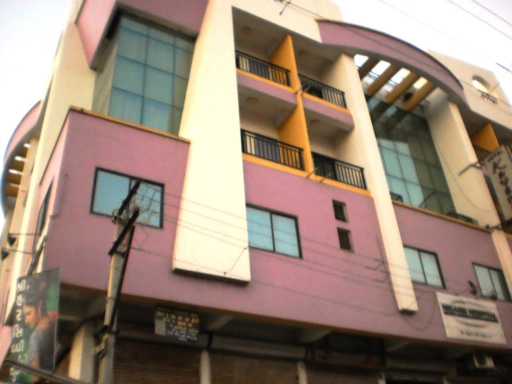 P1021157  near Jagadeshwar Mahadev Mandir  Hotel Kaveri પોર્બુન્દર ஹோட்டல் காவேரிபோர்பந்தர் 18.18.22, Порбандар