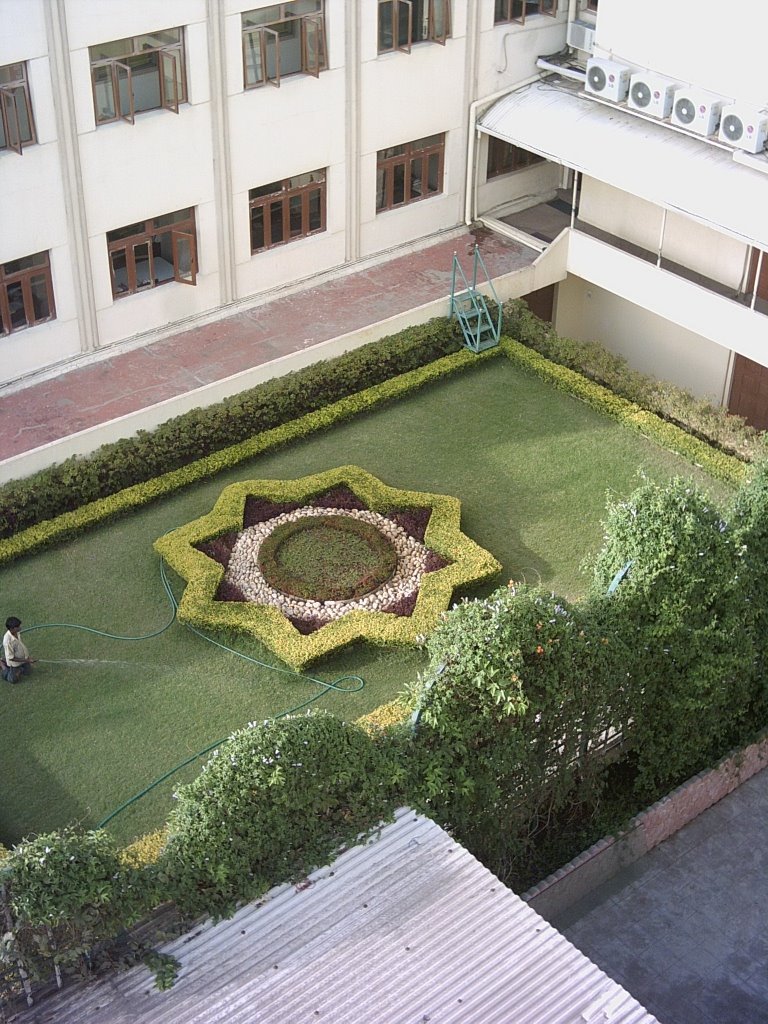 Ivan al Barakaat Garden, Сурат