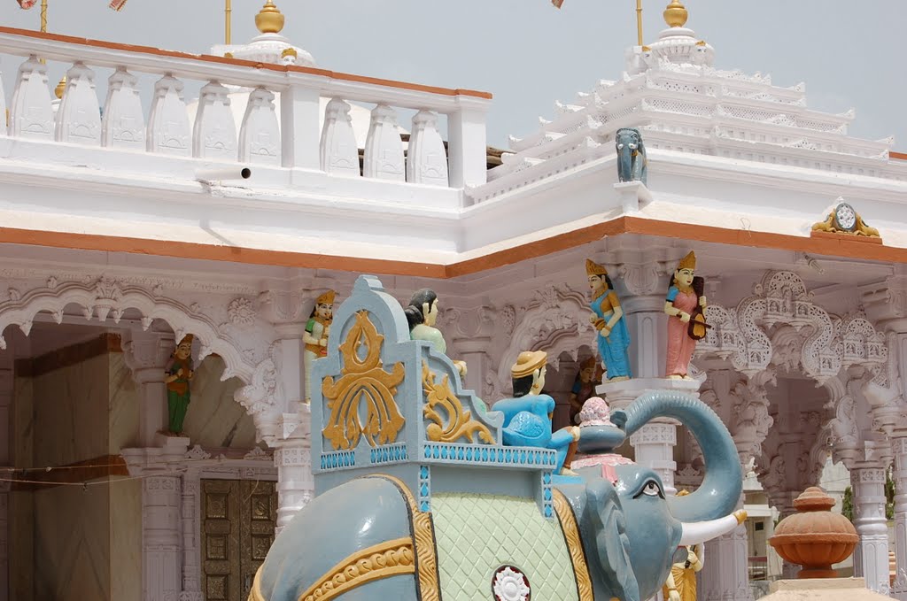 DPAK MALHOTRA, Jain Mandir, Nice design, Surendernagar, गुजरात भारत Gujarat Bharat ગુજરાત ભારત દેશનું, Сурендранагар