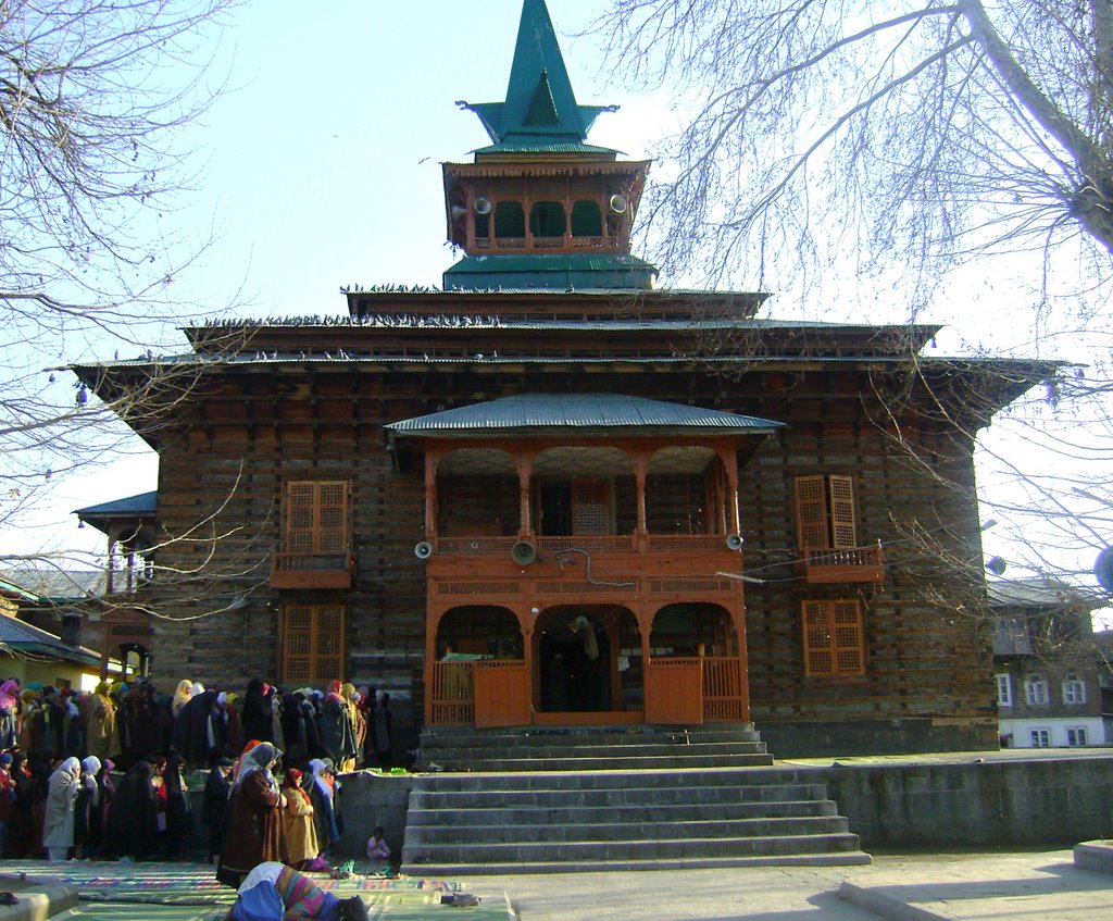 Masjid Adjoining The Shrine Of  Hazrat Bahau-ud-Din Naqshband (r.a) , Khawaja Bazar/Nowhata , Srinagar, Сринагар