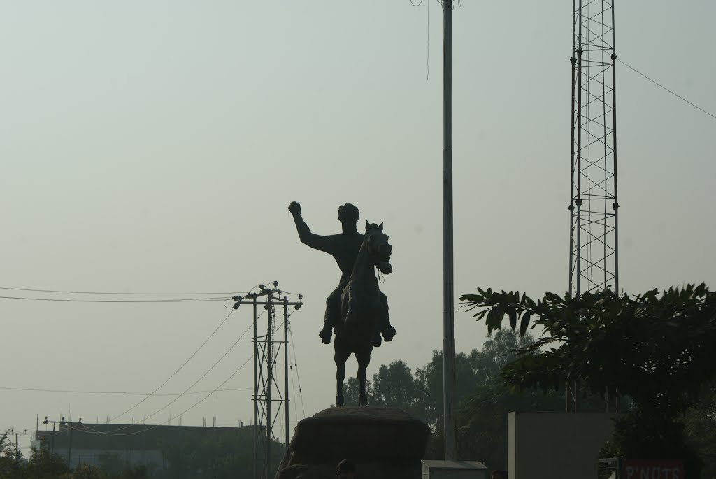 Statue of Zorawar -maker of modern J&K, Ямму