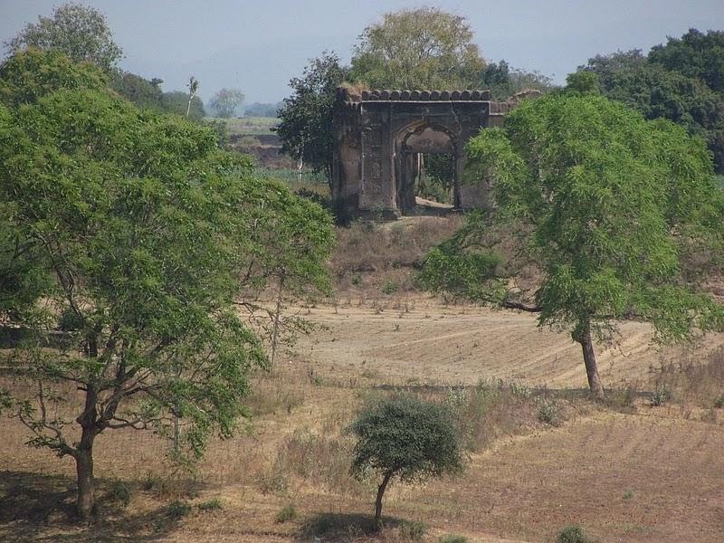 Gate for Ahukhana, Бурханпур