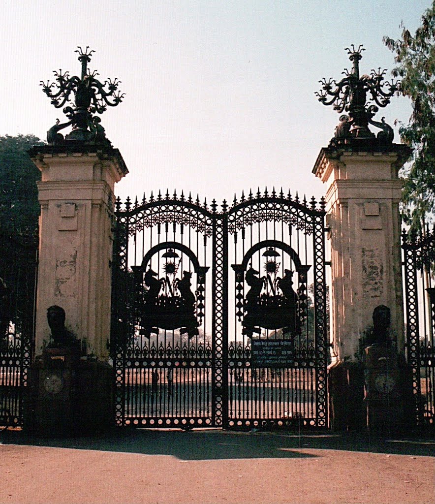 Lal Bagh Palace gates, Индаур
