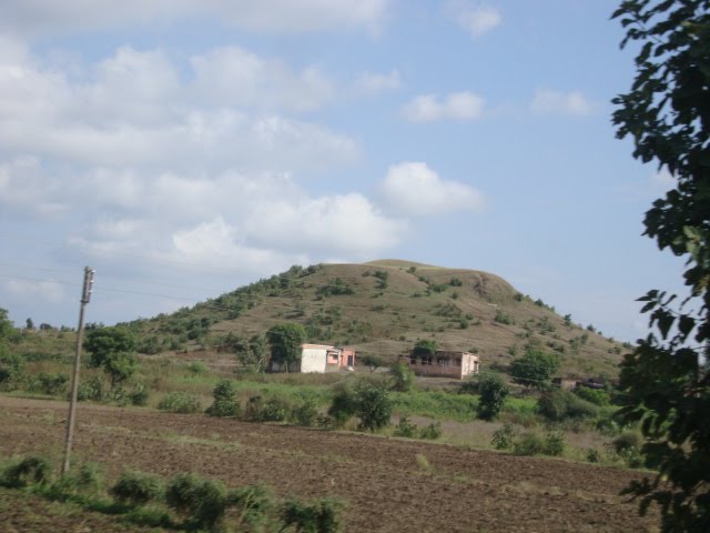 DSC08162 hill near Barwaha North 14.22.32, Кхандва