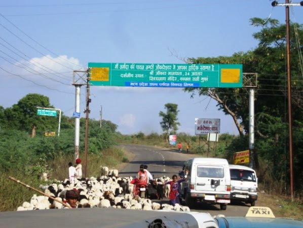 DSC08222 Omkareshwar Gate closed !  14.49.55, Кхандва