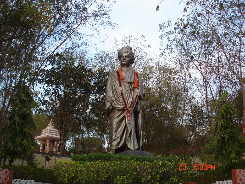 Vivekanand Needam, Мау
