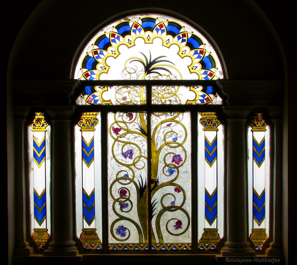 Glass window : Jai Vilas Palace ©Anupam, Мау