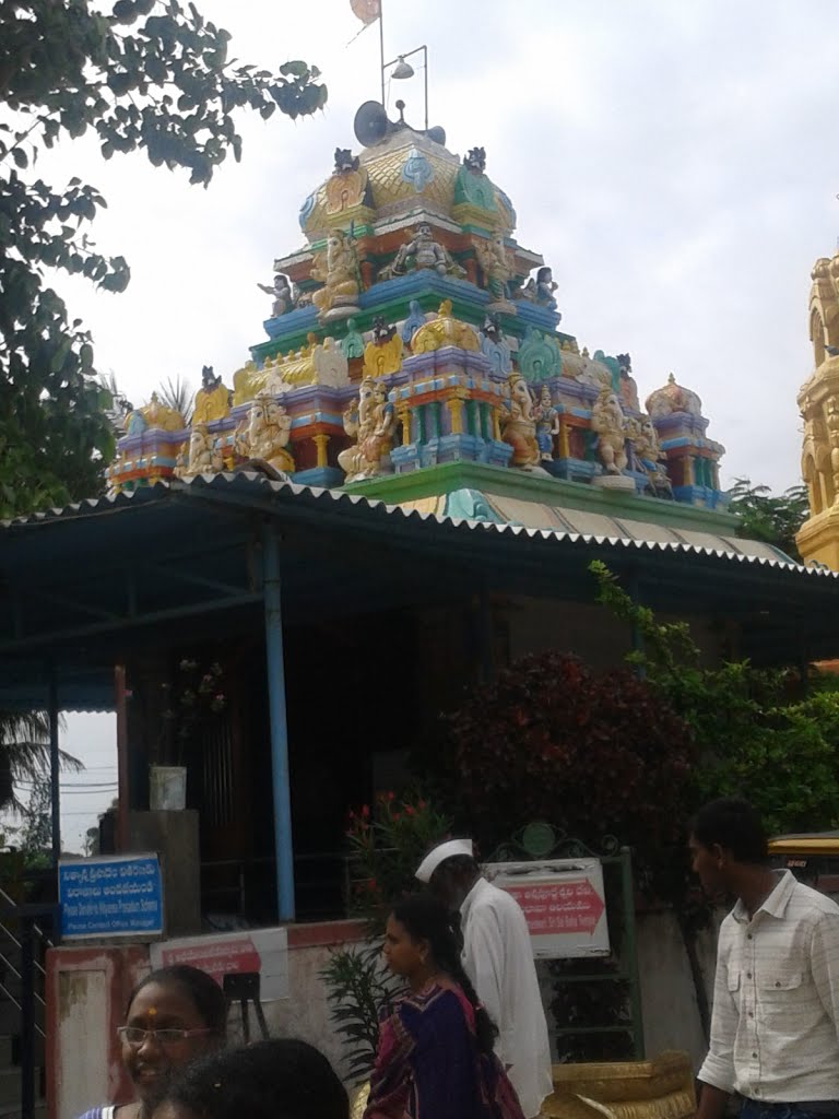 Panchamukhi Ganesh temple, Shirdi © Spandana, Акола