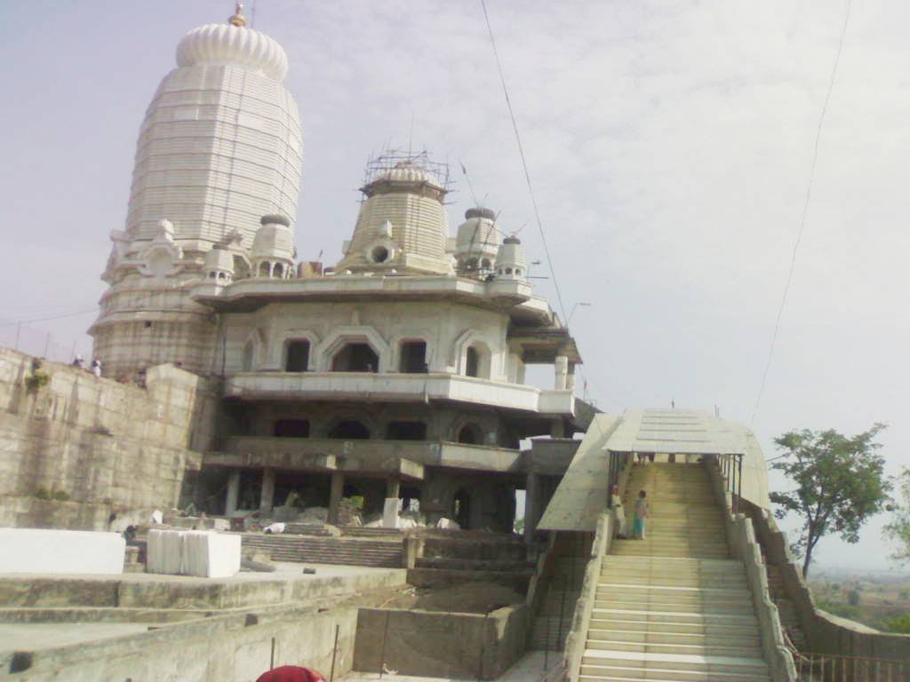 Shri Ganesh Temple Rajur Dist Jalna, Амальнер