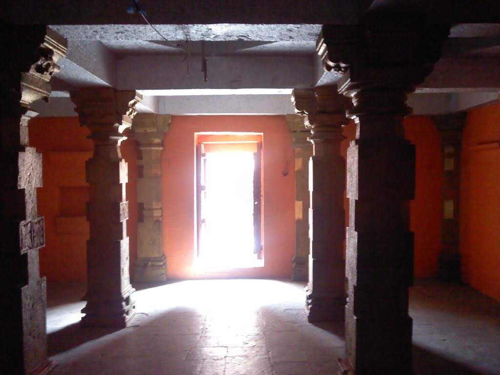 Manjrath Temple Inside, Ахмаднагар