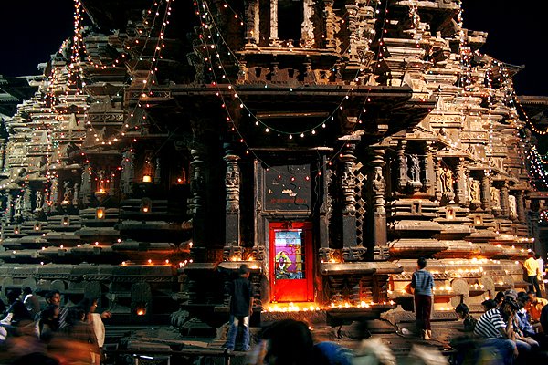 Mahalaxmi Temple - magnificent architectural structure, Колхапур