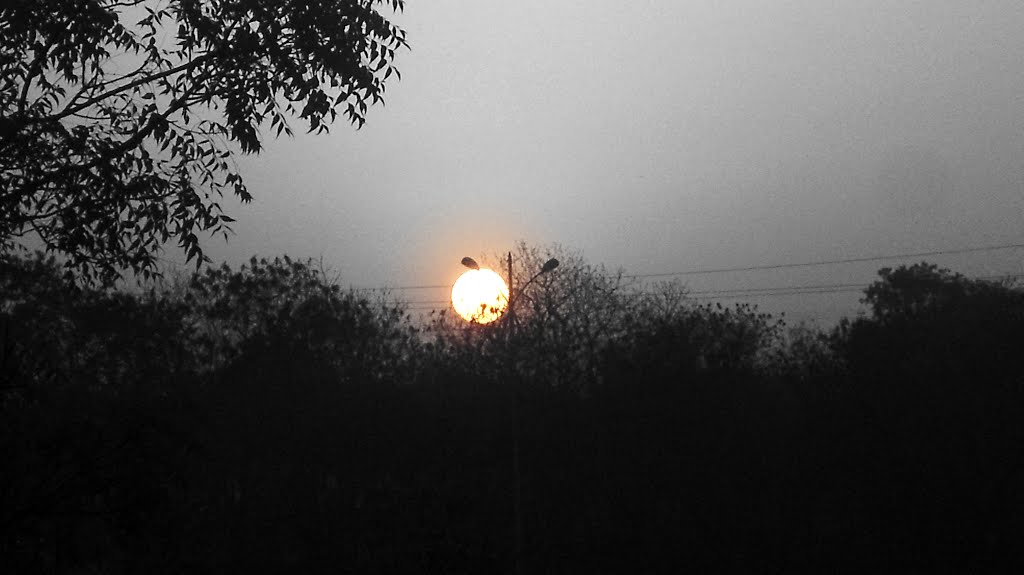 sun with street lamp, Колхапур