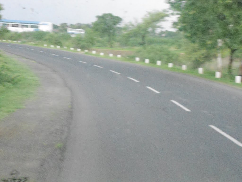 road to shegaon from akola, Малегаон