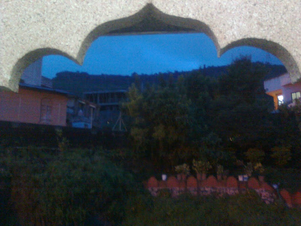 Fort Ajinkyatara from Arch of Ganesh Temple, Сатара