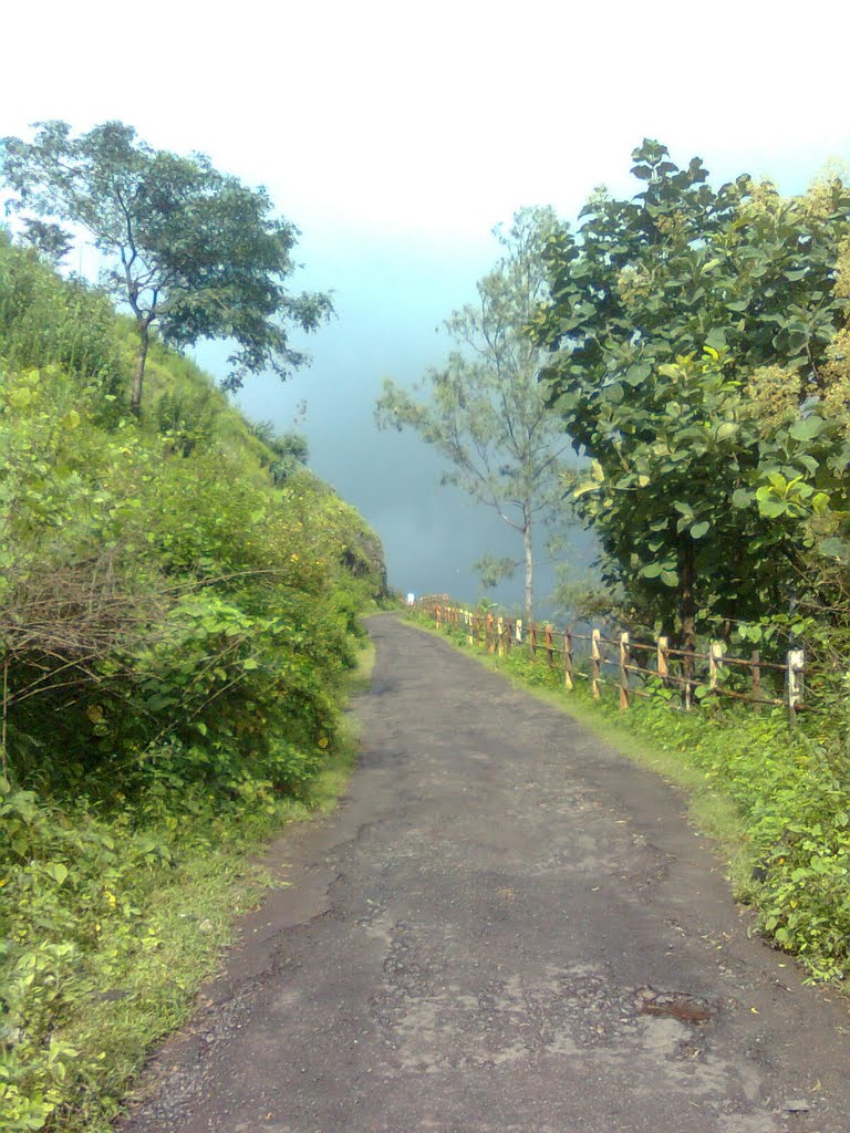 Road for fort Ajinkyatara, Сатара