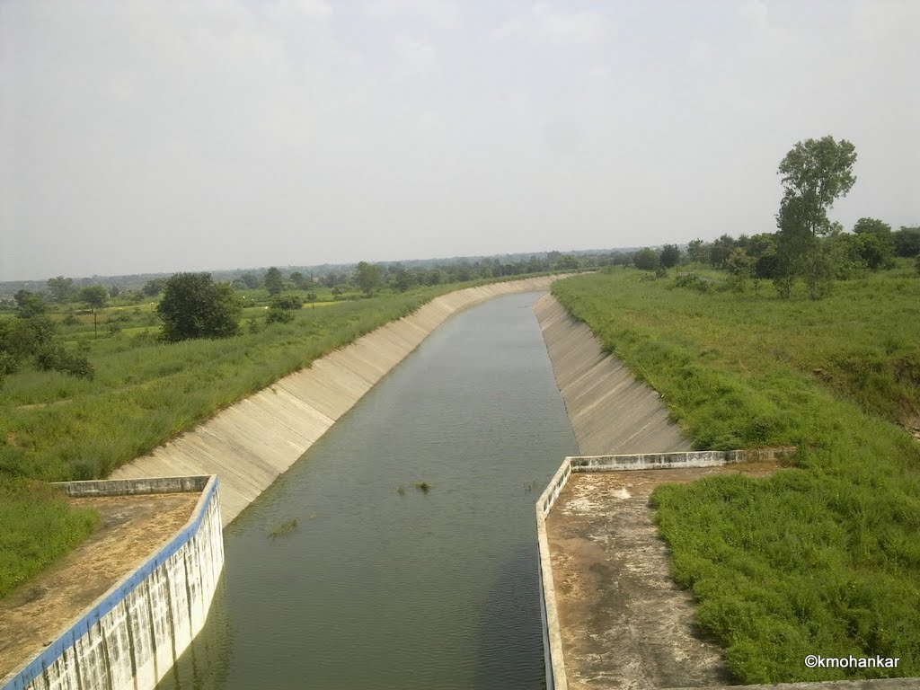 A Canal leaving from Gosekhurd Dam., Тана