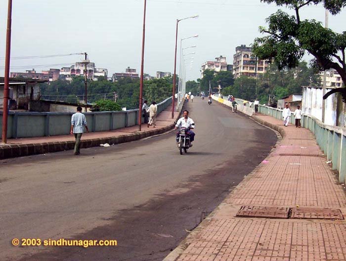 Sangeet Acharya Master Chandar Road, Bridge Connecting Ulhasnagar -3 and 4, Улхаснагар