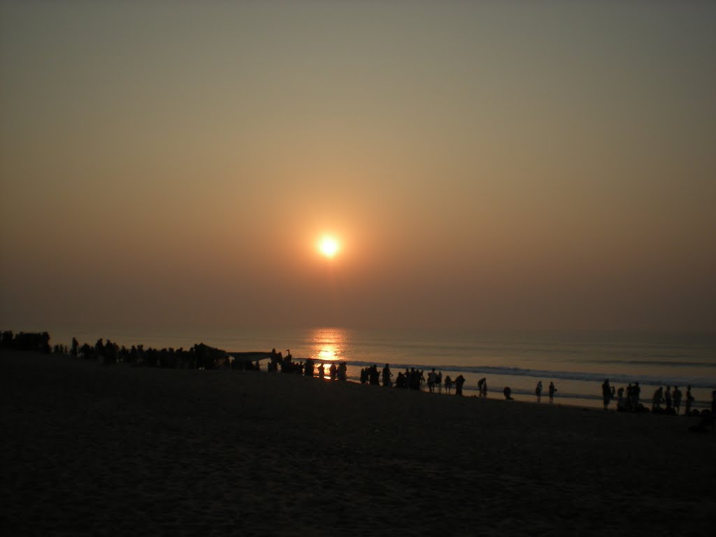 Sunrise at Puri Beach, Пури