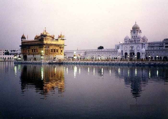 Amritsar 黄金寺院  http://search-ethnic.com/amritsar, Амритсар