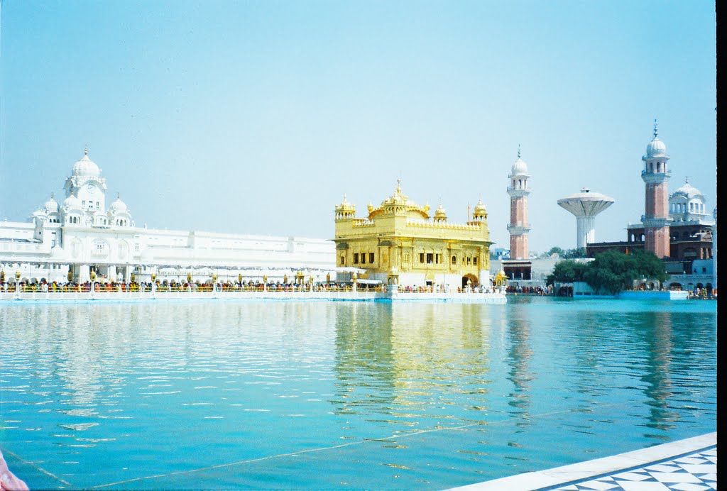 The Golden Temple at Amritsar,Punjab,India (Enlarge and VIEW), Амритсар