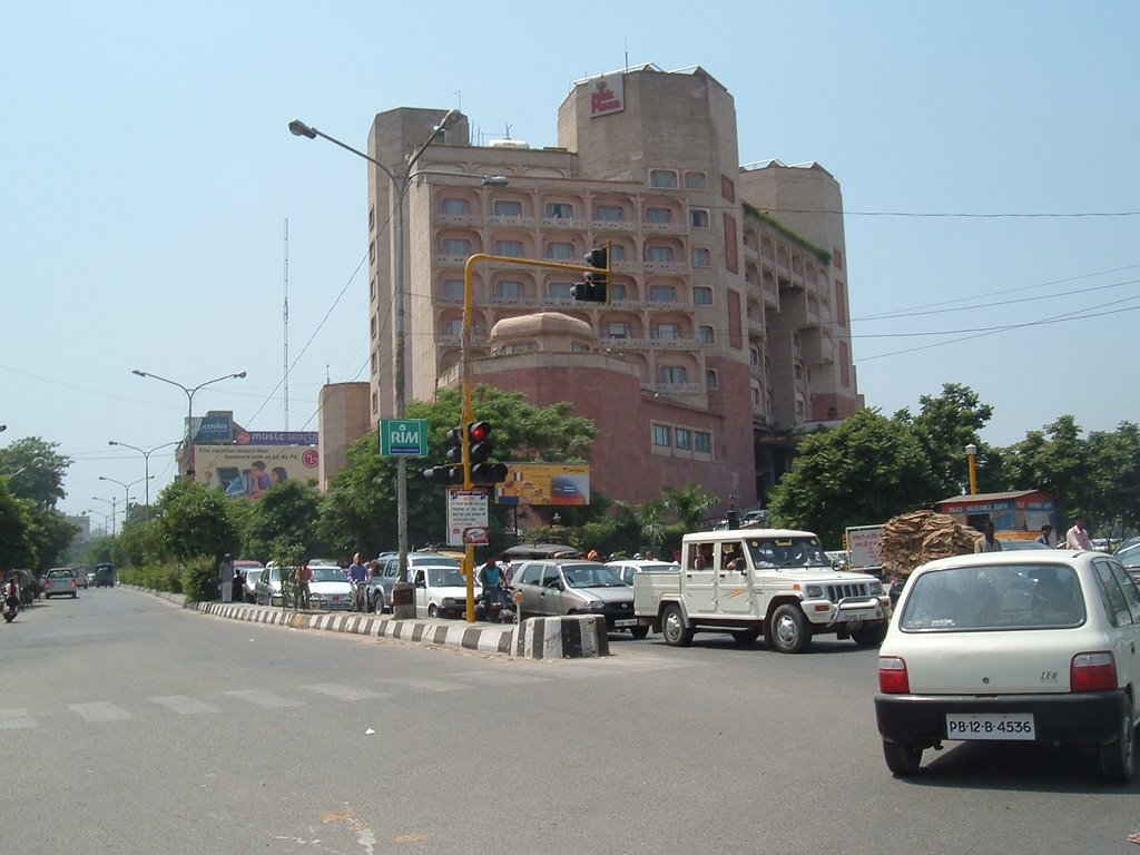 Park Plaza hotel In Ludhiana, Лудхиана