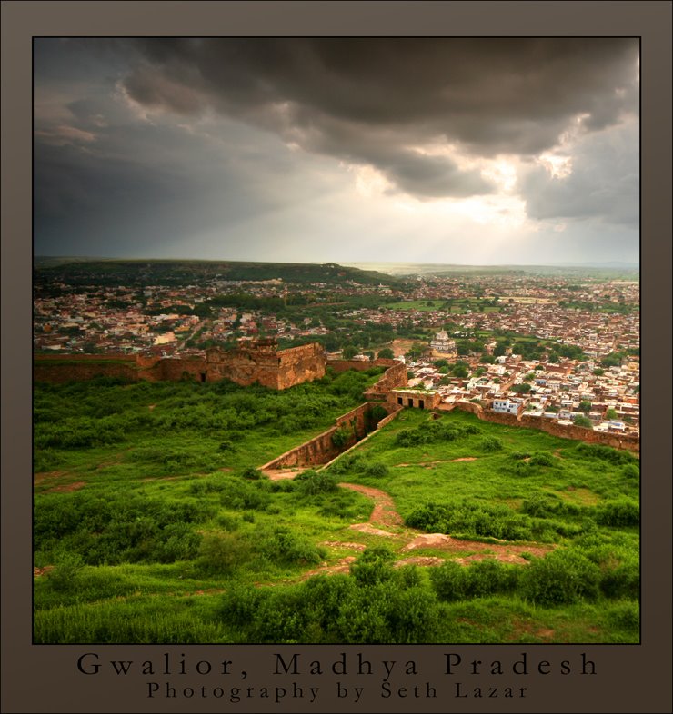 Afternoon Light and the View from Gwalior Fort, Gwalior, Uttar Pradesh, India, Фатехгарх