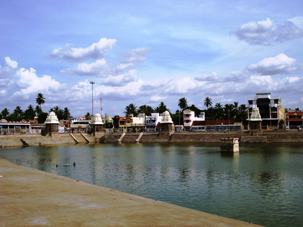 mahamaham temple tank,tamilnadu, Кумбаконам