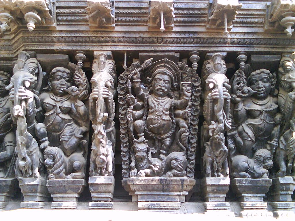 wooden chariot art,kumbakonam,tamilnadu, Кумбаконам