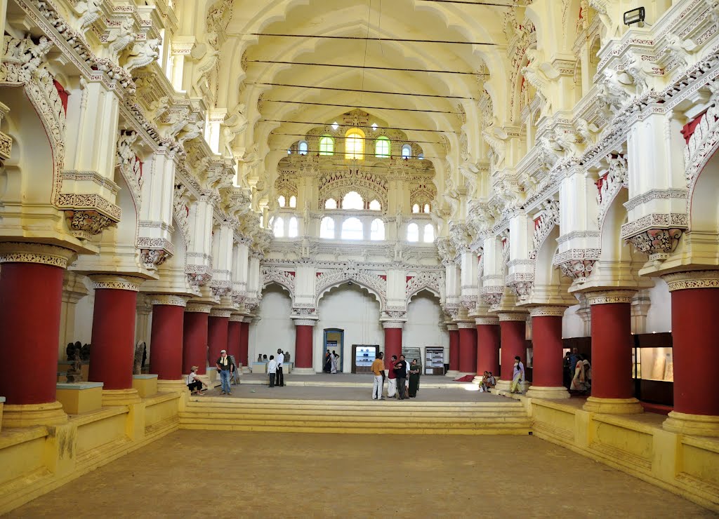 Palace Auditorium, Dance Hall in the Thirumalai Nayakkar Mahal Palace. Madurai, India., Мадурай
