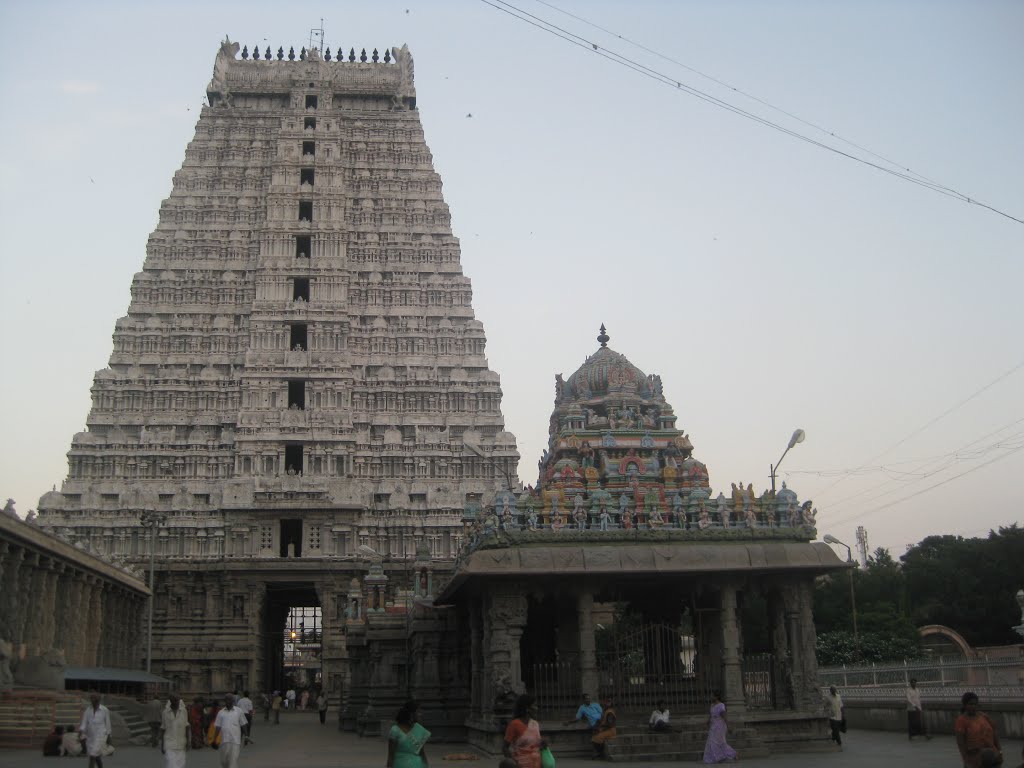 Tiruvannamalai Raja Gopuram View from Inside the Complex, Тируваннамалаи