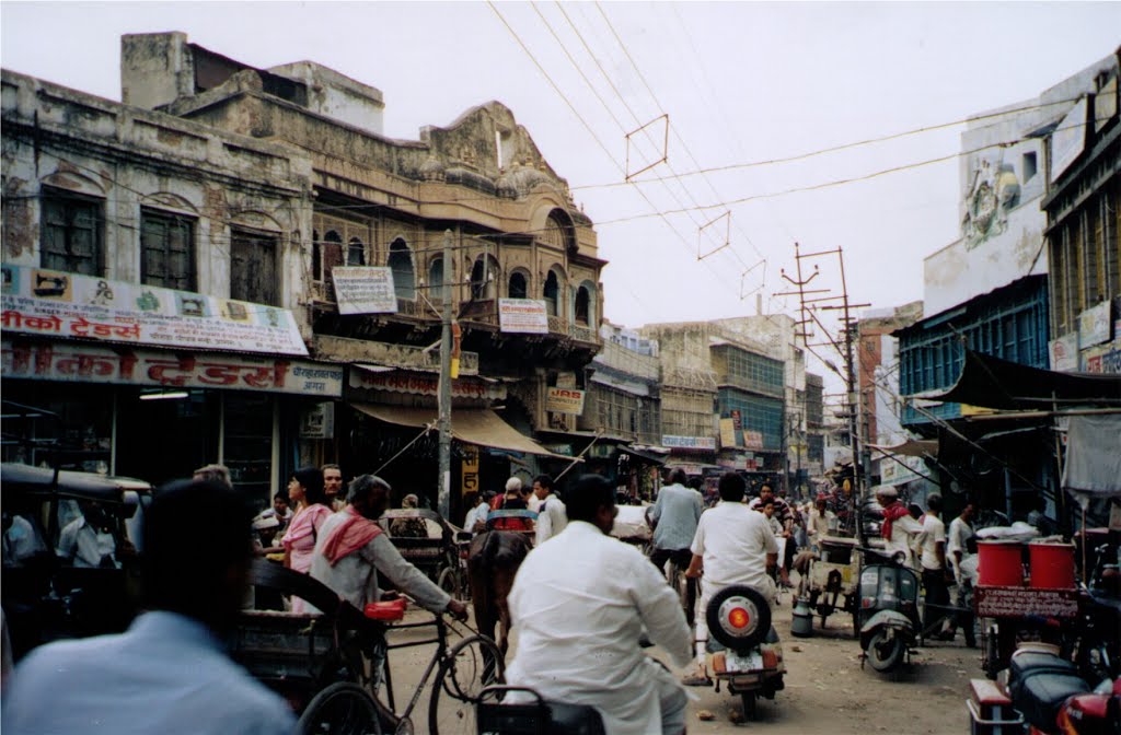 Agra आगरा - una calle... [ago 02], Агра